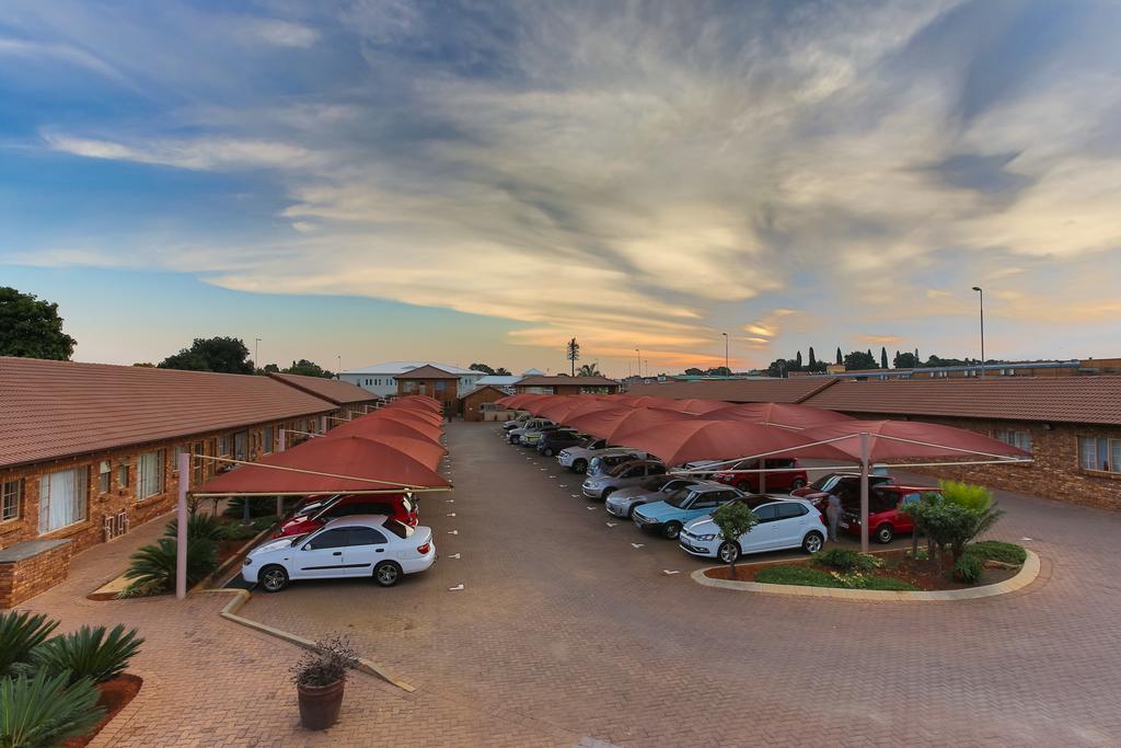 Rudman Townhouses - Family Apartment Boksburg Exterior photo